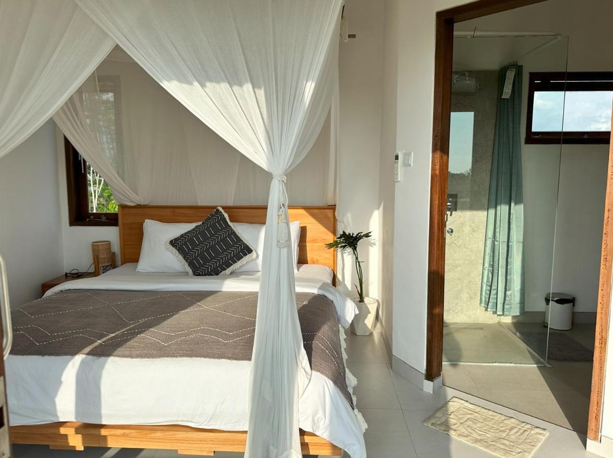 Three Palms Surf & Stay Medewi Airsatang Dış mekan fotoğraf