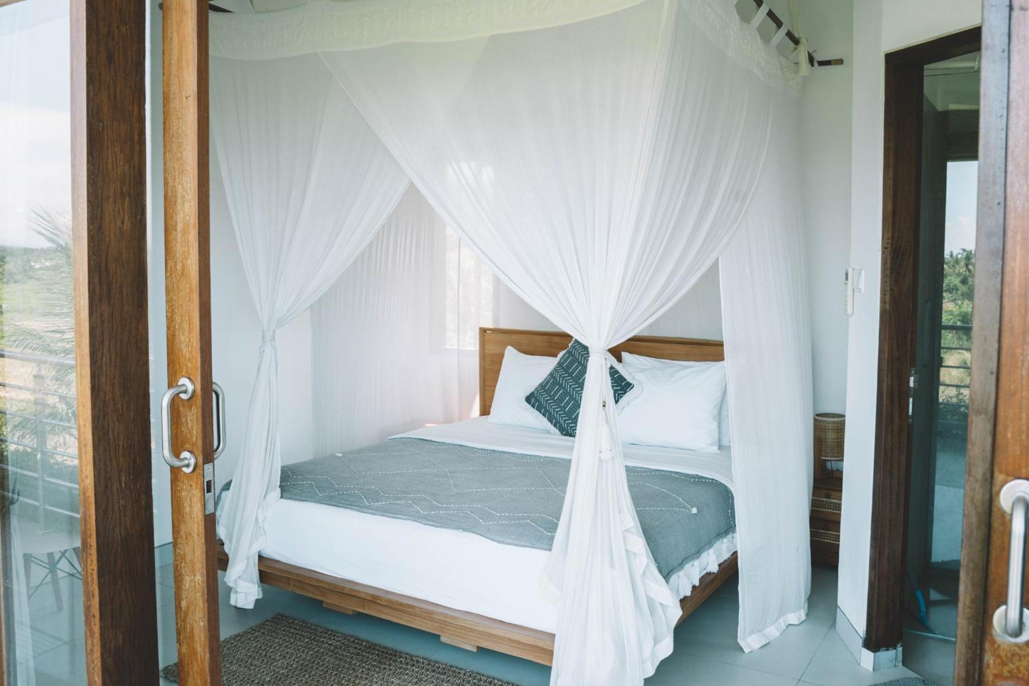 Three Palms Surf & Stay Medewi Airsatang Dış mekan fotoğraf