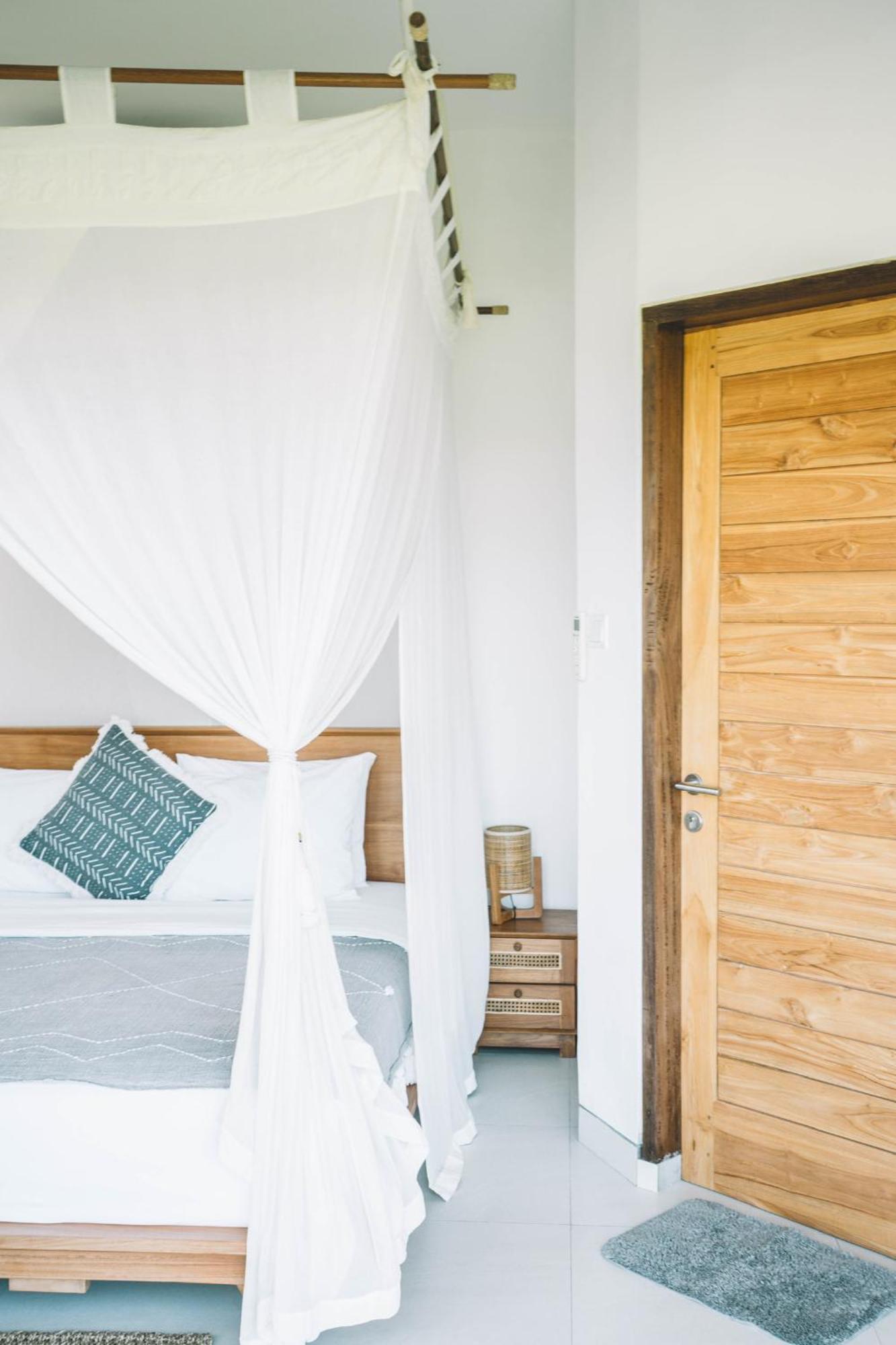 Three Palms Surf & Stay Medewi Airsatang Dış mekan fotoğraf